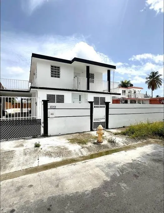 アパート Stylish Remodeled 3Br With Yard Near Airport & Beaches カロライナ プエルトリコ
